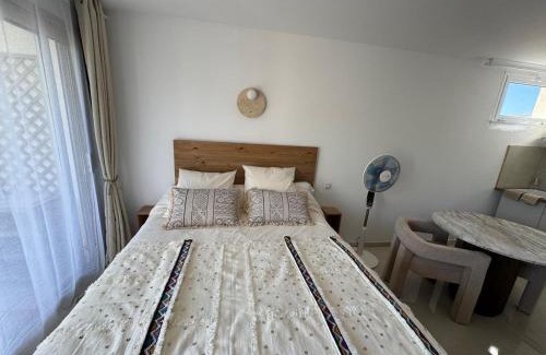 Plateau - Mont-Valerien Apartment | Entire Cozy Studio Walk to La Défense Arena