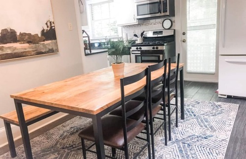 Historic Oakwood House | Entire Duplex (both sides) in Historic Oakwood