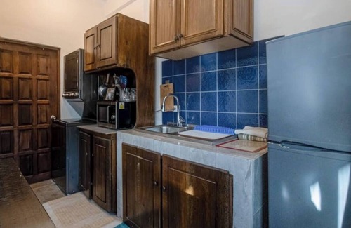 Dangriga House | Entire Duplex with 2 separate apartments, a rooftop bar and plunge pool.