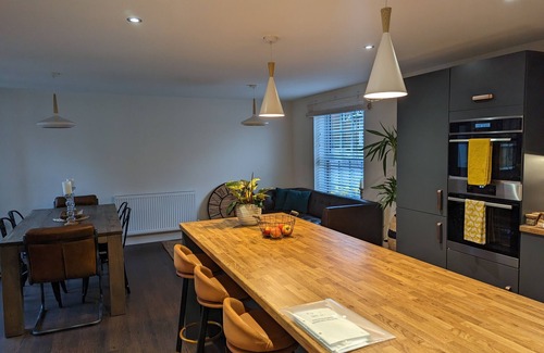 Edwinstowe House | Entire executive home in the National Forest and close to East Midlands Airport