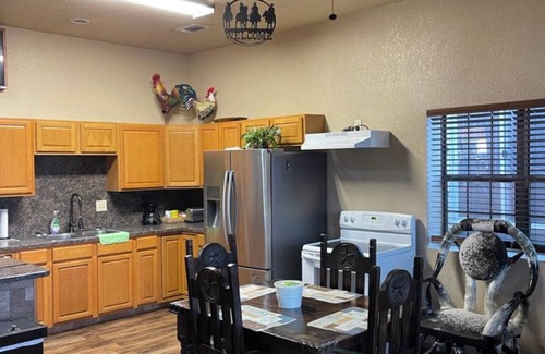 Decatur Other | Entire Farmhouse Decatur —-5 minutes from the city