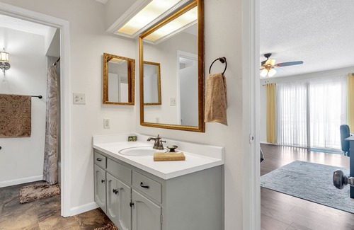 Medical Center District Apartment | Entire Furnished rental unit in San Antonio, Texasnn