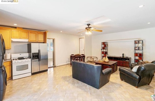 Chabot Park House | Entire Guest Suite in Oakland hills Estate.