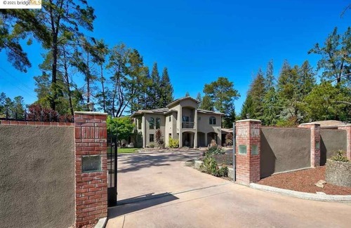 Chabot Park House | Entire Guest Suite in Oakland hills Estate.