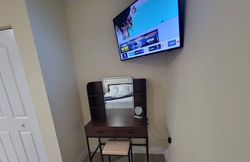Lake Worth Corridor Apartment | Entire guest suite.