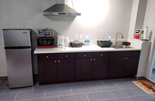 Lancaster House | Entire Guesthome With own Bath/kitchen/2 Bdrm