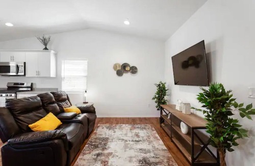 San Bernardino House | Entire Guesthouse for Rent in San Bernardino