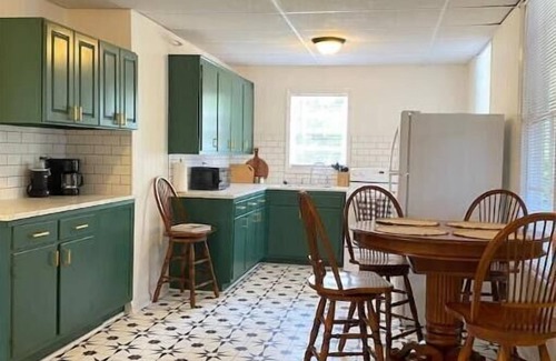 Williston House | Entire Historic Home - Carolina Getaway