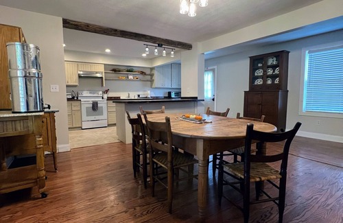 Nickelsville House | Entire Historic Inn 7 bedroom/6 bath Eco-friendly