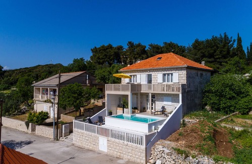 Povlja House | Entire holiday home "Vallis" with the pool and sea view