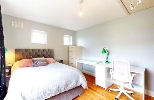 Donabate House | Entire Home 10 min from Dublin Airport