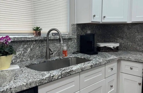 Drexel Heights House | Entire home 3 bedrooms 2baths pool and heated jacuzzi w/pool house/gameroom.