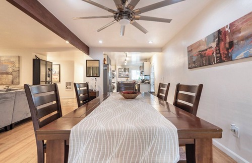 Circle Area House | Entire Home 3B 2Ba