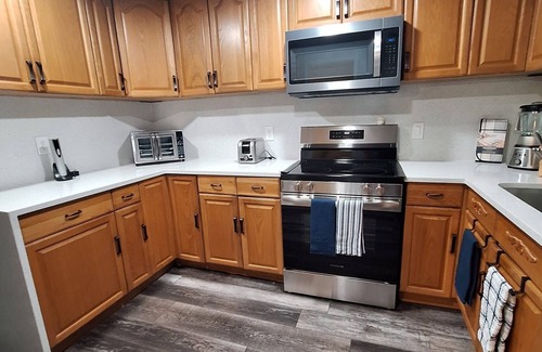 West Lealman House | Entire Home 3BR 1BA in St. Pete, FL - Sleeps 6 Spacious Private Backyard