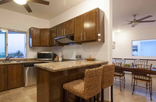 Colina del Sol House | Entire Home 6 Beds Sleeps 10 Pool Jacuzzi and Gym