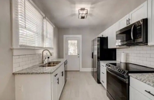 Owensboro House | Entire home Beautiful remodeled bluegrass bungalow