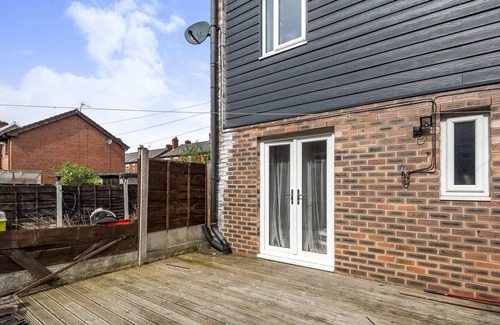 Levenshulme Apartment | Entire Home - Cosy 3 Bedroom House