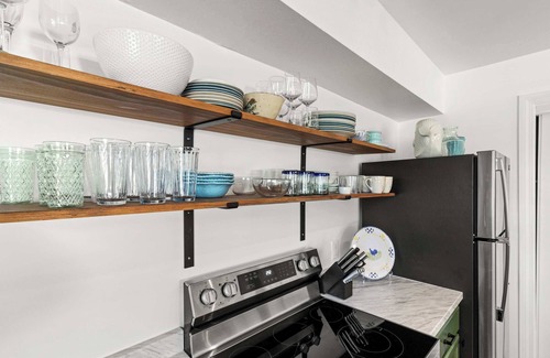 Crystal River House | Entire Home - Either Oar - Mins to DT - AC - King Bed - Scalloping & More