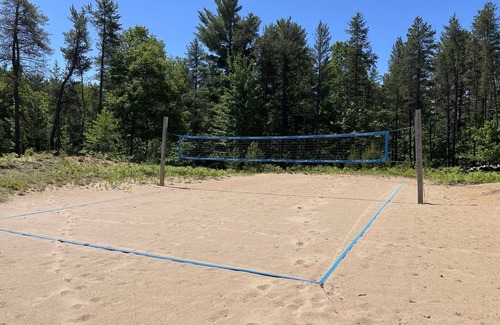 Upper Peninsula Michigan House | Entire home featuring two master suites. Sleeps 10 total.