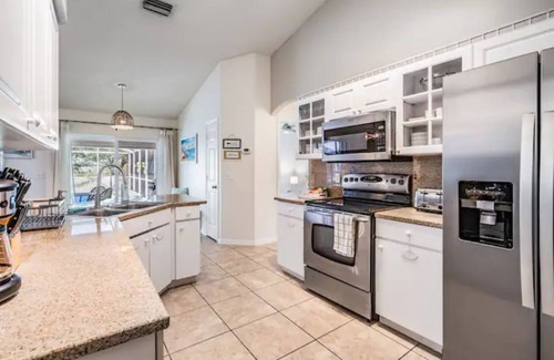 Boyette Springs House | Entire home, Heated Pool, Lake view and Gazebo!