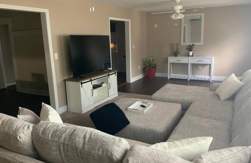 Arcadia Historic District House | Entire home in Arcadia Historical District