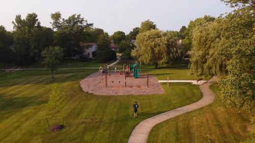 Fort Wayne House | Entire Home in Golf Community - 5 Furnished Bedrooms