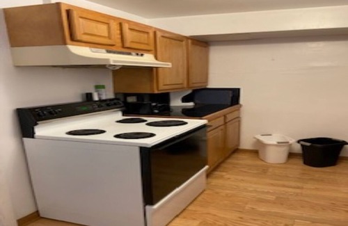 Greendale House | Entire home in Historic Area. Quiet but only 12 min from Airport or Downtown MKE