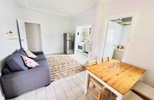 Rockdale House | Entire home in Rockdale, Australian6 guests2 bedrooms3 beds1 bath