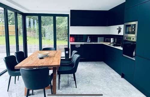 Leigh upon Mendip House | Entire home in Stoke Saint Michael, United Kingdom