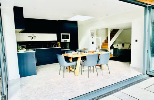 Leigh upon Mendip House | Entire home in Stoke Saint Michael, United Kingdom