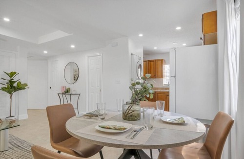 Grandview Heights Apartment | Entire Home in City-Place, Convention Center