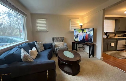 Winnipeg House | Entire Home in Winnipeg St. Vital
