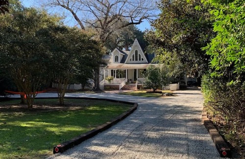 Summerville Historic District House | Entire Home l Chick Inn on Main