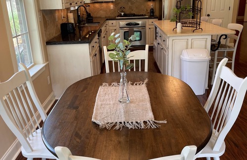 Lafayette House | Entire Home! Magnolia Place: a taste of Southern Hospitality