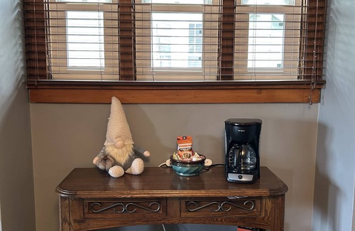Tiffin House | Entire Home minutes from Tiffin & Heidelberg