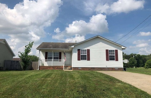Oak Grove House | Entire home near Fort Campbell, KY*Gate 4*