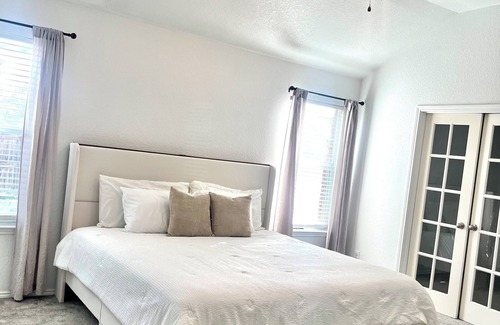 West San Antonio House | Entire home, near lackland afb BMT & seaworld