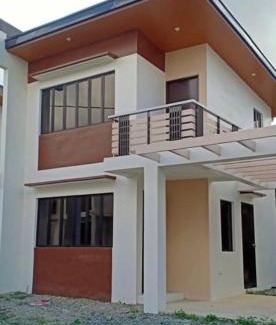 Dasmarinas House | Entire Home or Room for rent
