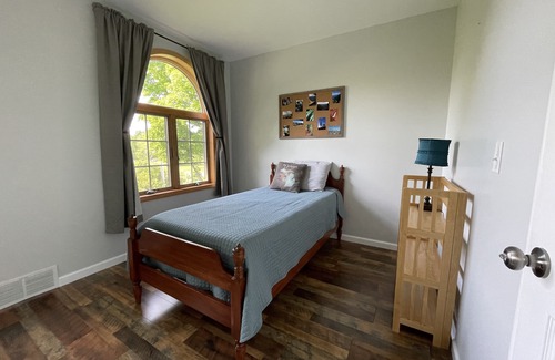 Ludington House | Entire Home,Quiet & Spacious with Swimming Pool, 9 minutes from Lake Michigan