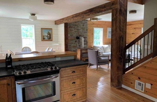 St. James House | Entire Home, Self Check-in, Peaceful Stay