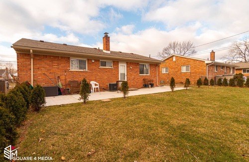 Dearborn House | Entire home, strategic location, everything within reach. Off i94 & Southfield.