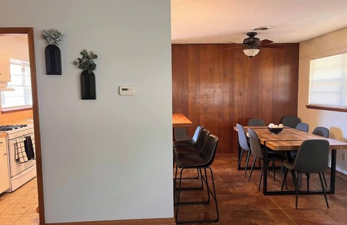 Norman House | Entire home, walking distance to OU