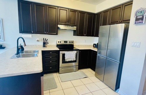 Churchill Meadows House | Entire Home with Basement in Mississauga