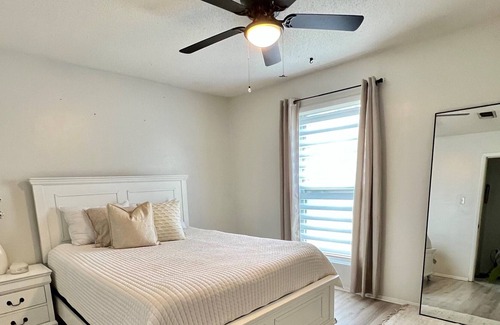 Savannah House | Entire Home with Private Pool! 🐕 friendly! 3bd, 2 bath.