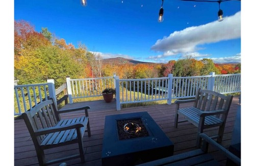 Stratton and Bromley Ski Areas House | Entire Hotel 50 Person Capacity Bromley View Inn