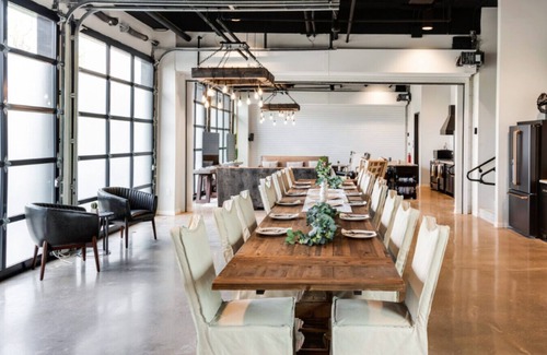 East Cesar Chavez House | Entire Hotel on 6th: 23 Bedroom, Huge Event Space