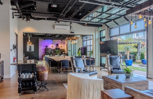 East Cesar Chavez House | Entire Hotel on 6th: 23 Bedroom, Huge Event Space