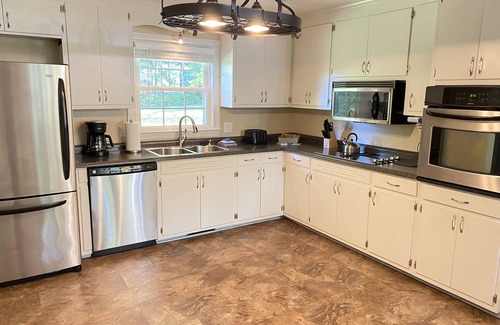Barboursville House | Entire House: 2,200 sq.ft. with Farm Views!