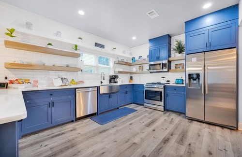 Peoplestown House | ENTIRE HOUSE, 3BR, 2.5 BATHS, SLEEPS 8, PERFECT LOCATION DOWNTOWN ATL
