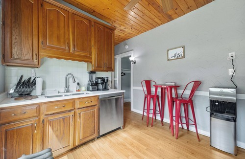 Glen Ellyn House | Entire house/4bd 1bath/GlenEllyn